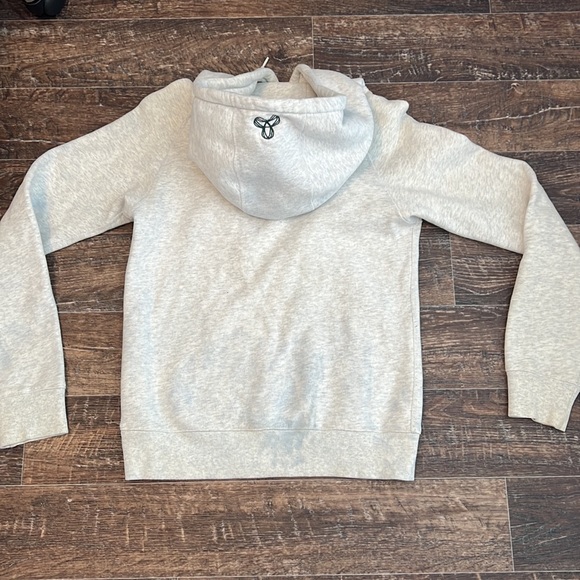 Aritiza / TNA hoodie. Excellent condition - Picture 4 of 4